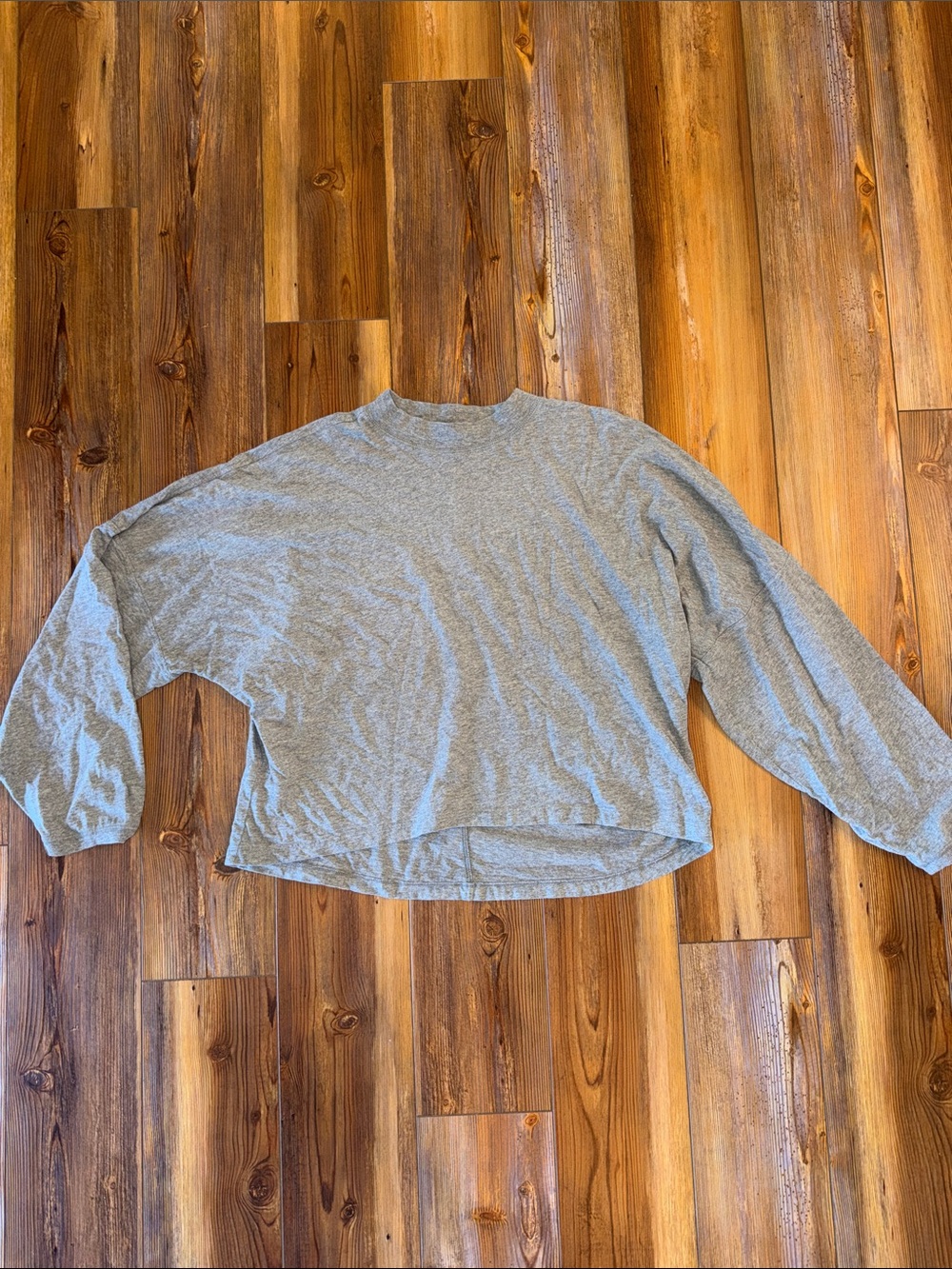 Aerie Long Sleeve Tee with bubble sleeves Size Medium